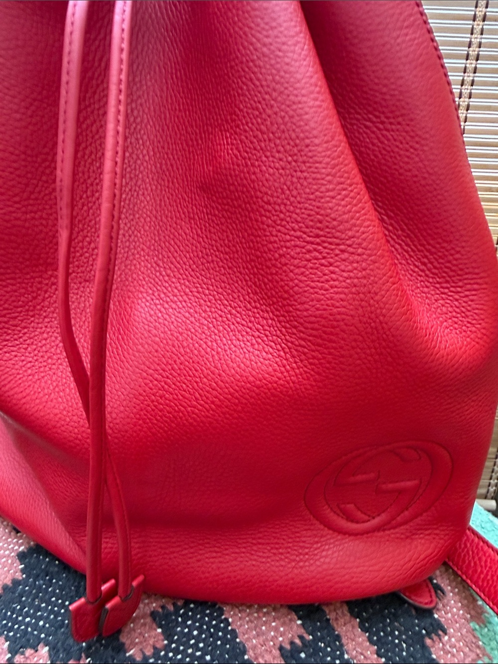 Authentic Gucci Red Pebbled Leather Drawstring Backpack - Picture 2 of 9